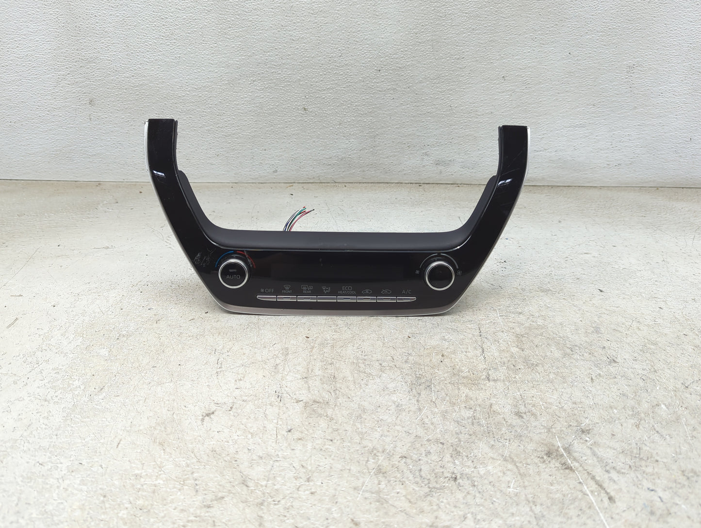 2022 Toyota Corolla Climate Control Module Temperature AC/Heater Replacement P/N:55900-02D50 Fits OEM Used Auto Parts - Oemu