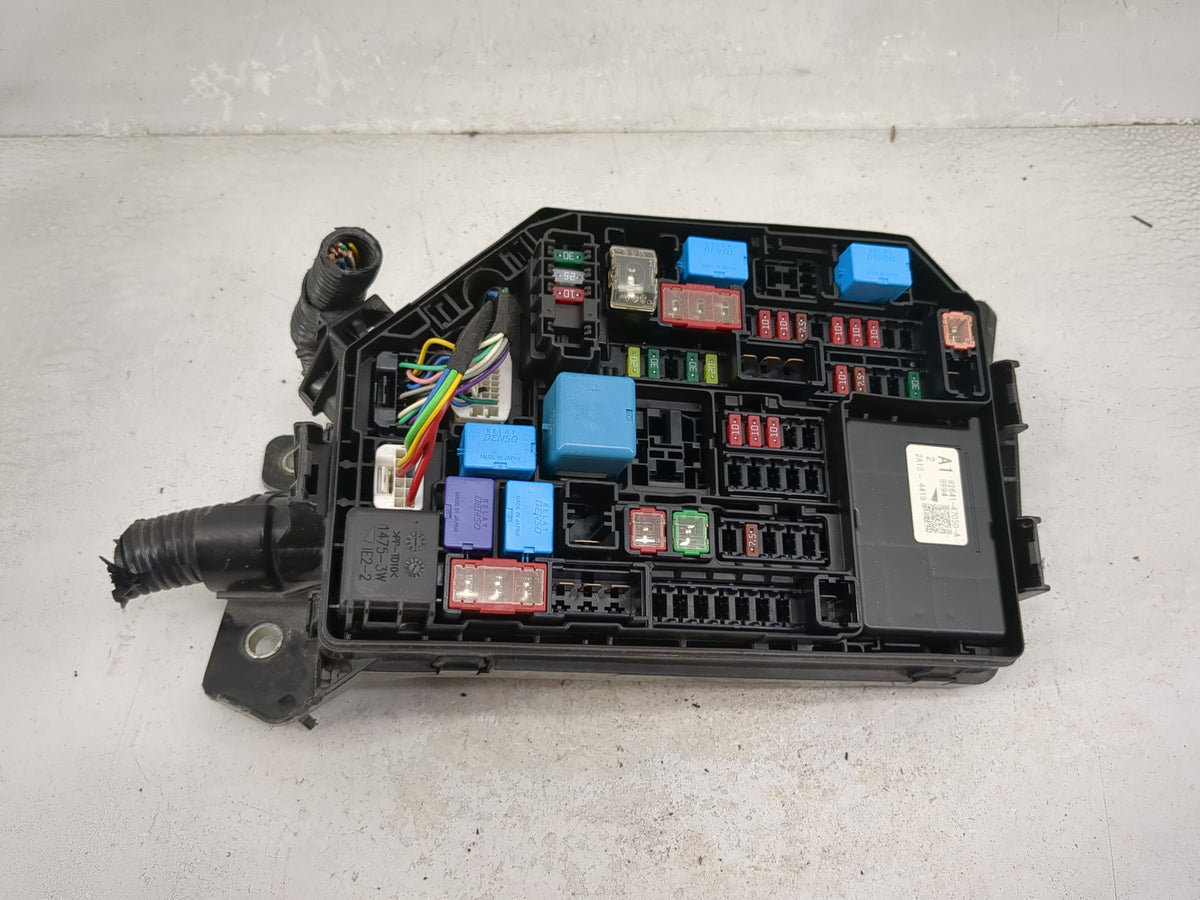2022 Toyota Corolla Fusebox Fuse Box Panel Relay Module P/N:82641-47050-A Fits Fits 2019 OEM Used Auto Parts - Oemusedautopa