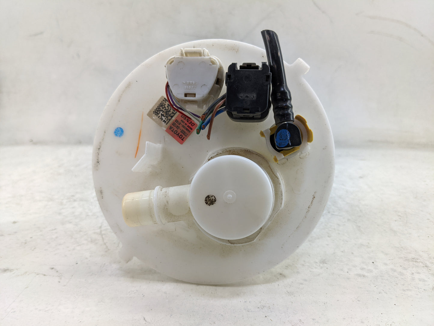 Toyota Corolla Electrical Gas Fuel Pump Assembly 1479845 - Oemusedautoparts1.com