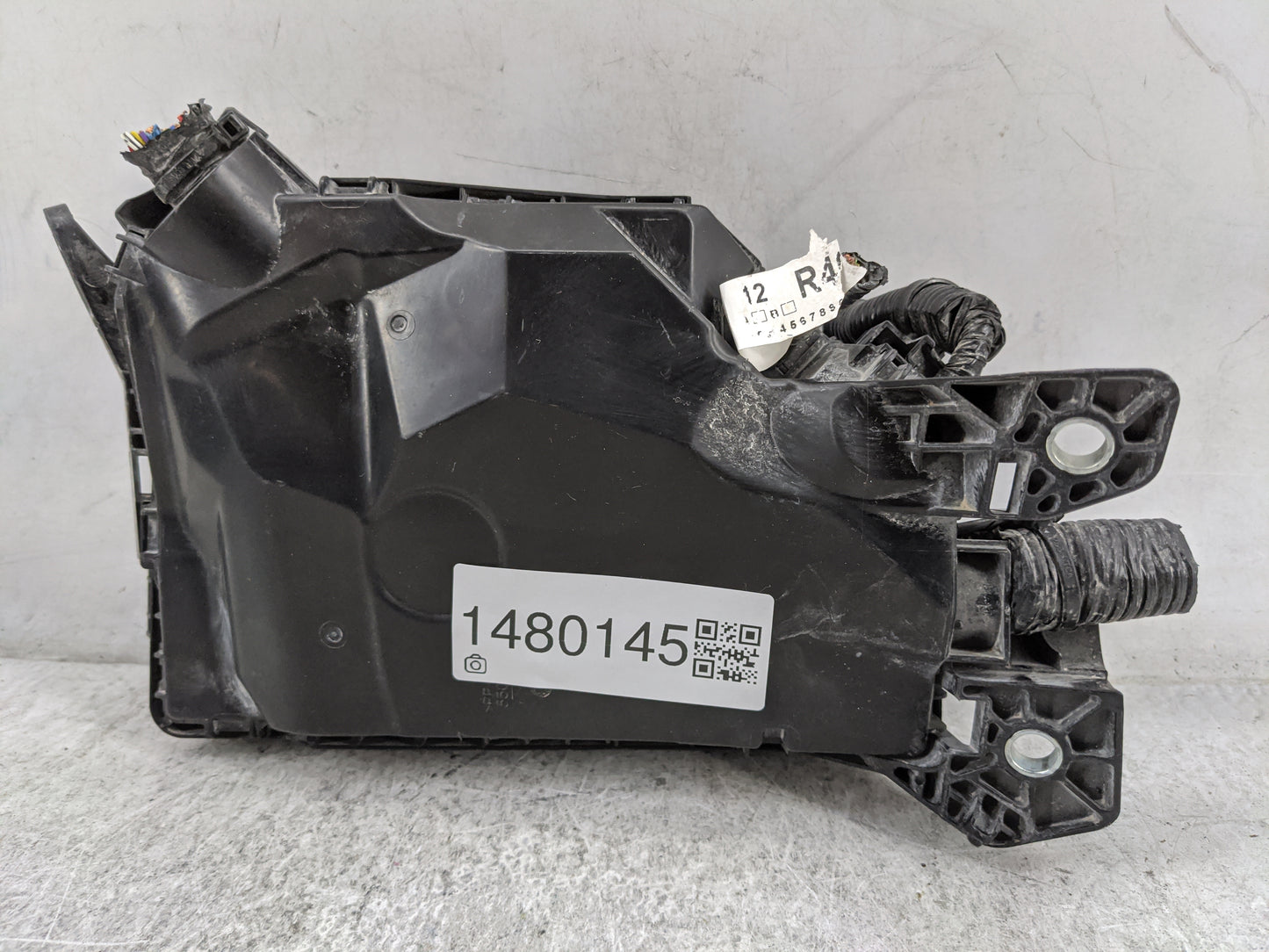 2020-2022 Toyota Corolla Fusebox Fuse Box Panel Relay Module P/N:82641-47050-A Fits Fits 2020 2021 2022 OEM Used Auto Parts 
