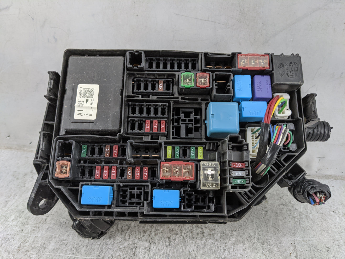 2020-2022 Toyota Corolla Fusebox Fuse Box Panel Relay Module P/N:82641-47050-A Fits Fits 2020 2021 2022 OEM Used Auto Parts 