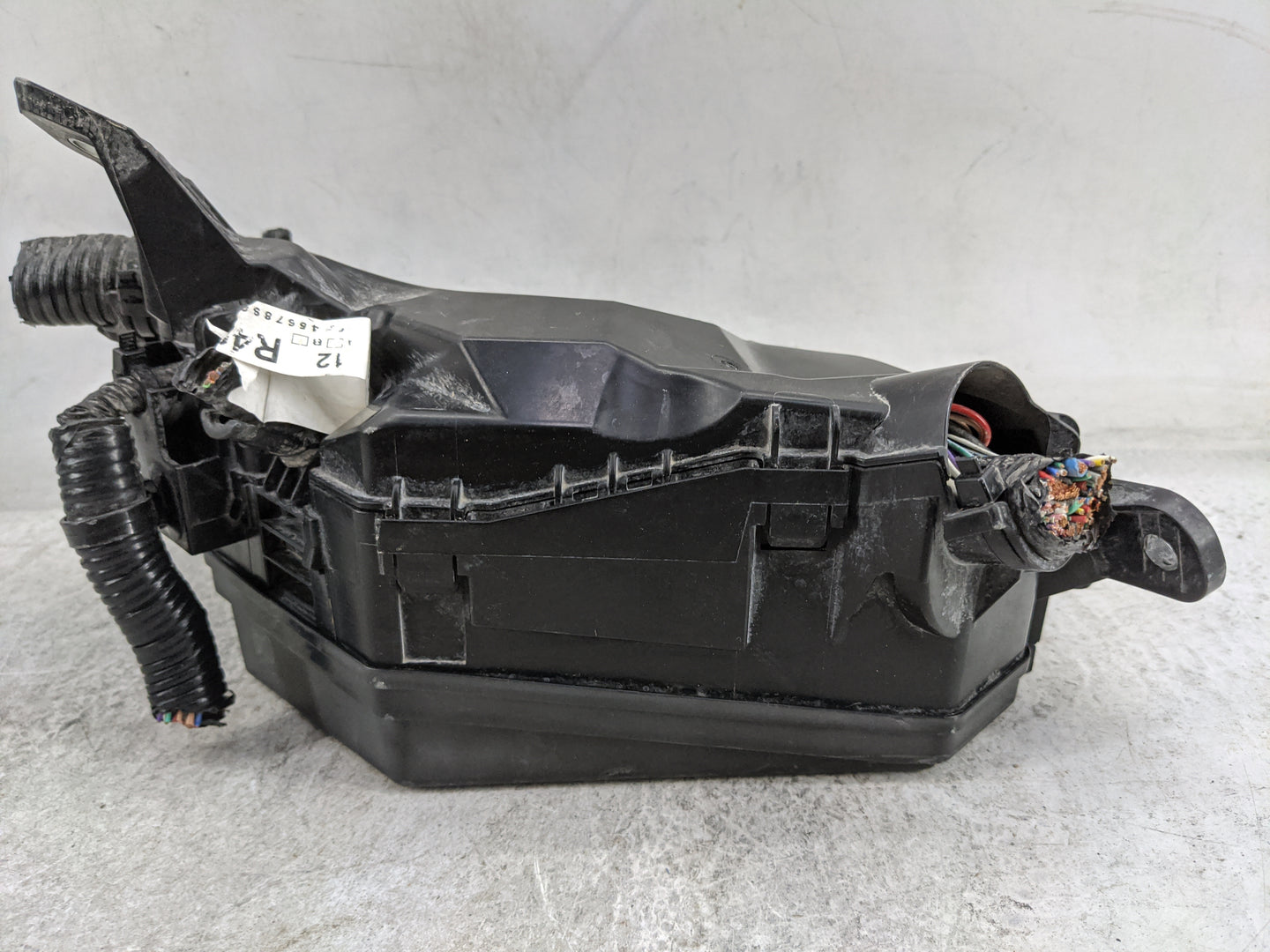 2020-2022 Toyota Corolla Fusebox Fuse Box Panel Relay Module P/N:82641-47050-A Fits Fits 2020 2021 2022 OEM Used Auto Parts 