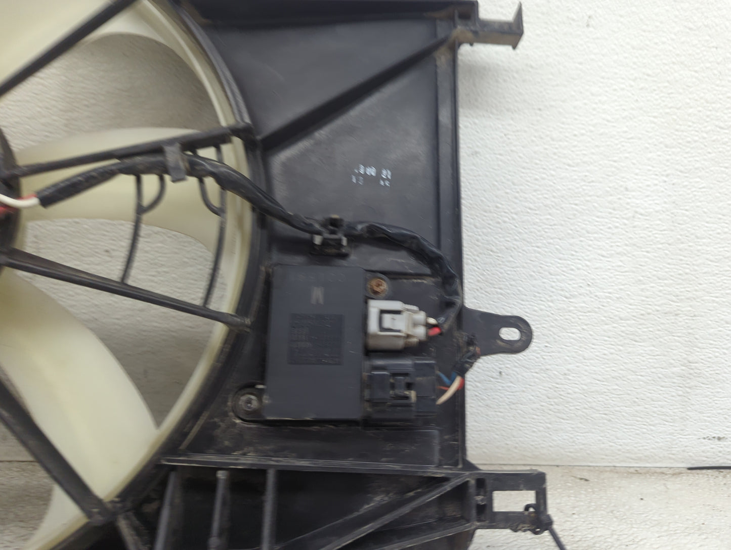 2020-2022 Toyota Corolla Electric Radiator Cooling Fan Motor Assembly P/N:16363-37130 168000-8180 Fits Fits 2020 2021 2022 O