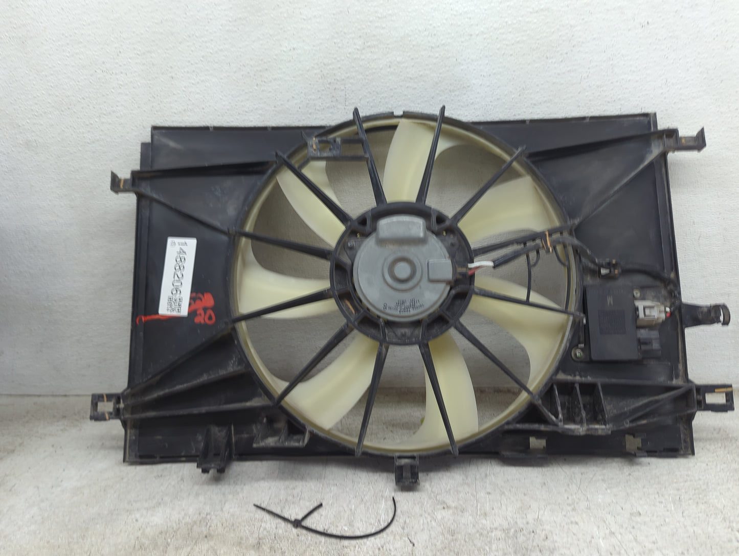 2020-2022 Toyota Corolla Electric Radiator Cooling Fan Motor Assembly P/N:16363-37130 268000-5160 Fits Fits 2020 2021 2022 O