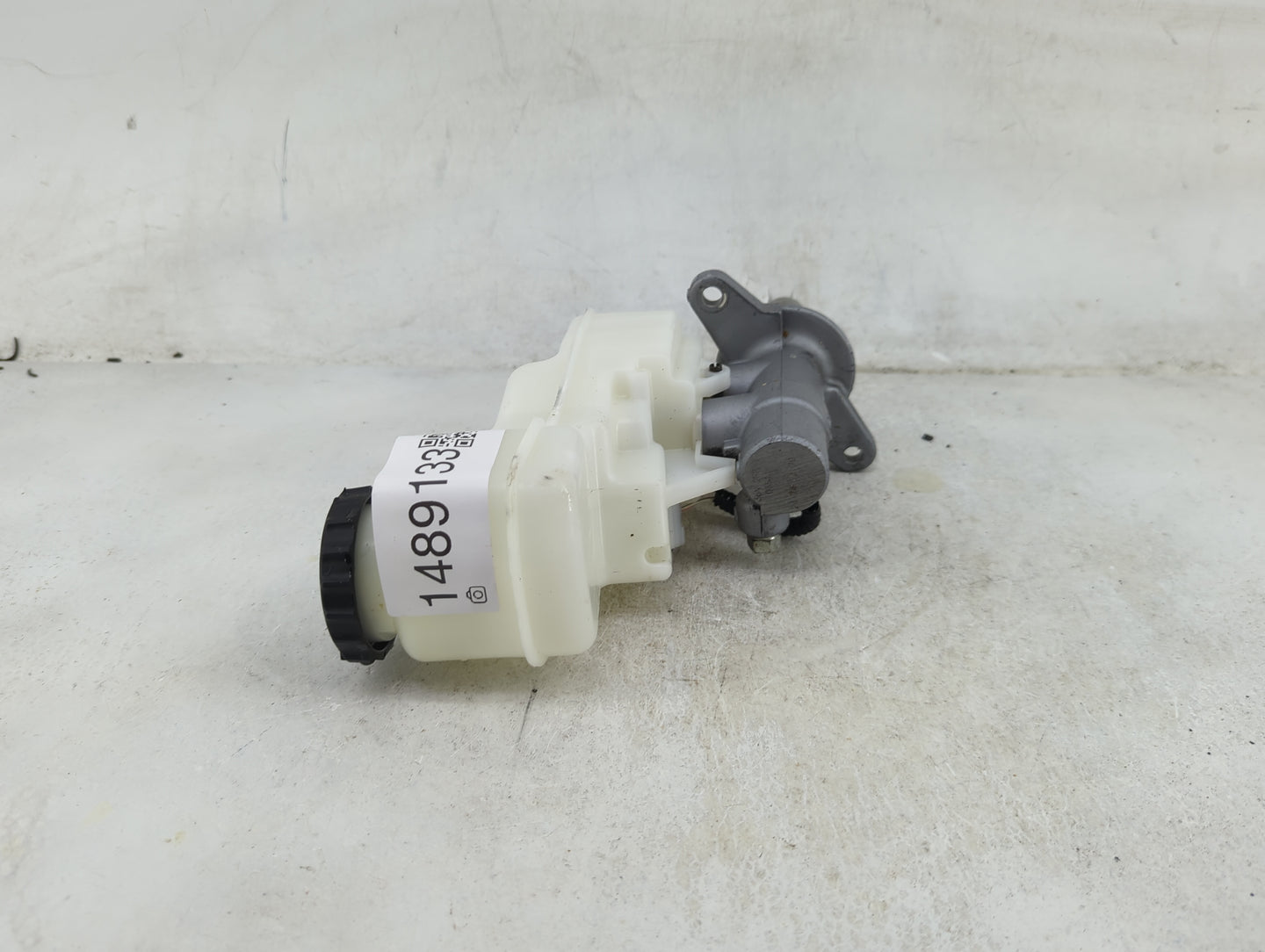 2019-2022 Toyota Corolla Brake Master Cylinder 1489133 - Oemusedautoparts1.com