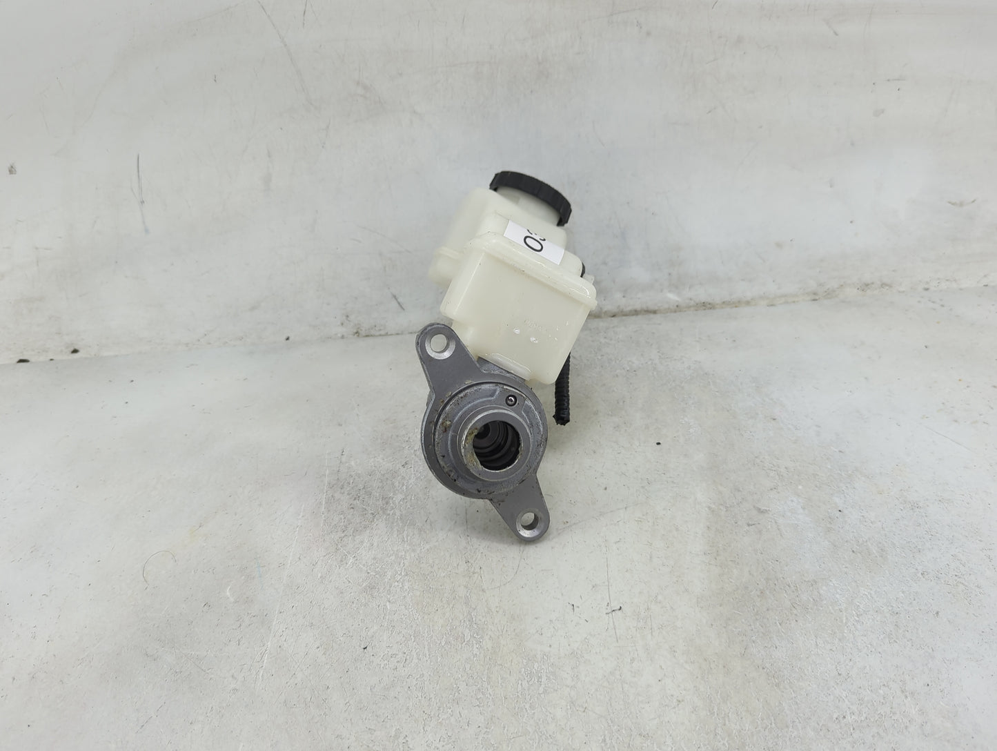 2019-2022 Toyota Corolla Brake Master Cylinder 1490350 - Oemusedautoparts1.com