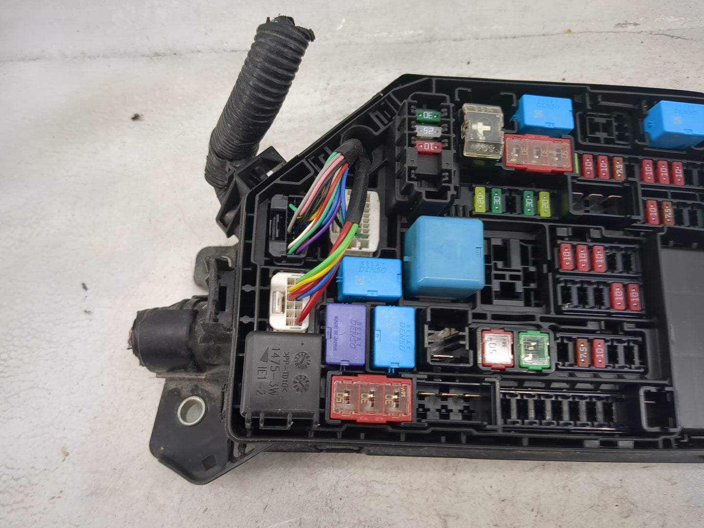 2020-2022 Toyota Corolla Fusebox Fuse Box Panel Relay Module P/N:82662-12C40 Fits Fits 2020 2021 2022 OEM Used Auto Parts - 