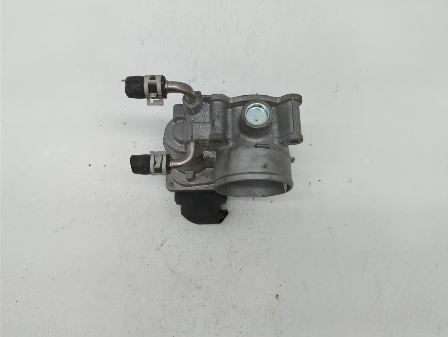 2022 Toyota Corolla Throttle Body P/N:22030-0T130 22030-37040 Fits Fits 2013 2014 OEM Used Auto Parts - Oemusedautoparts1.co
