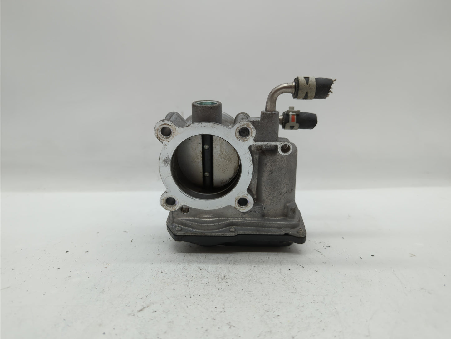 2022 Toyota Corolla Throttle Body P/N:22030-0T130 22030-37040 Fits Fits 2013 2014 OEM Used Auto Parts - Oemusedautoparts1.co