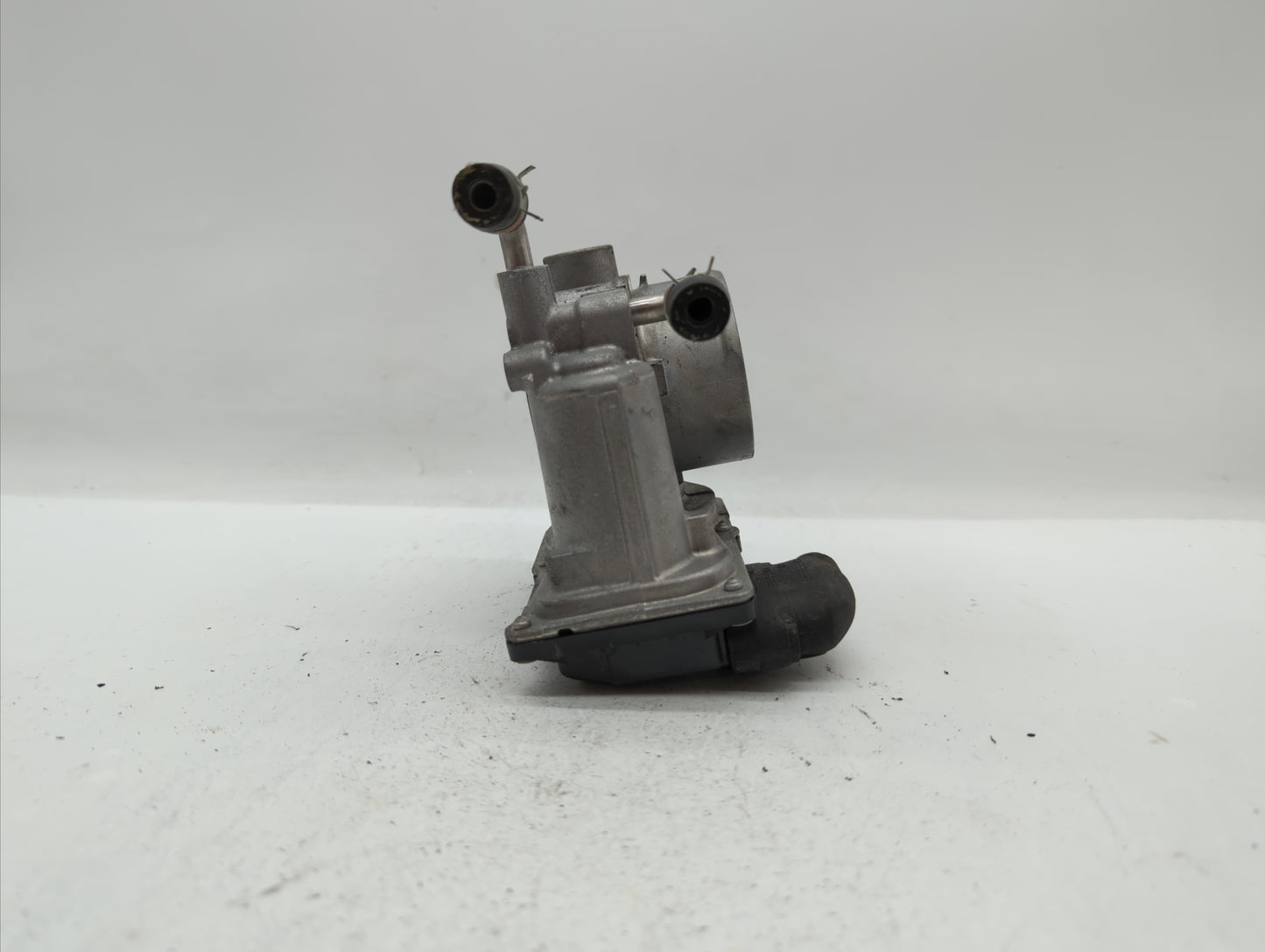 2022 Toyota Corolla Throttle Body P/N:22030-0T130 22030-37040 Fits Fits 2013 2014 OEM Used Auto Parts - Oemusedautoparts1.co