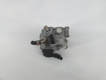 2022 Toyota Corolla Throttle Body P/N:22030-0T130 22030-37040 Fits Fits 2013 2014 OEM Used Auto Parts