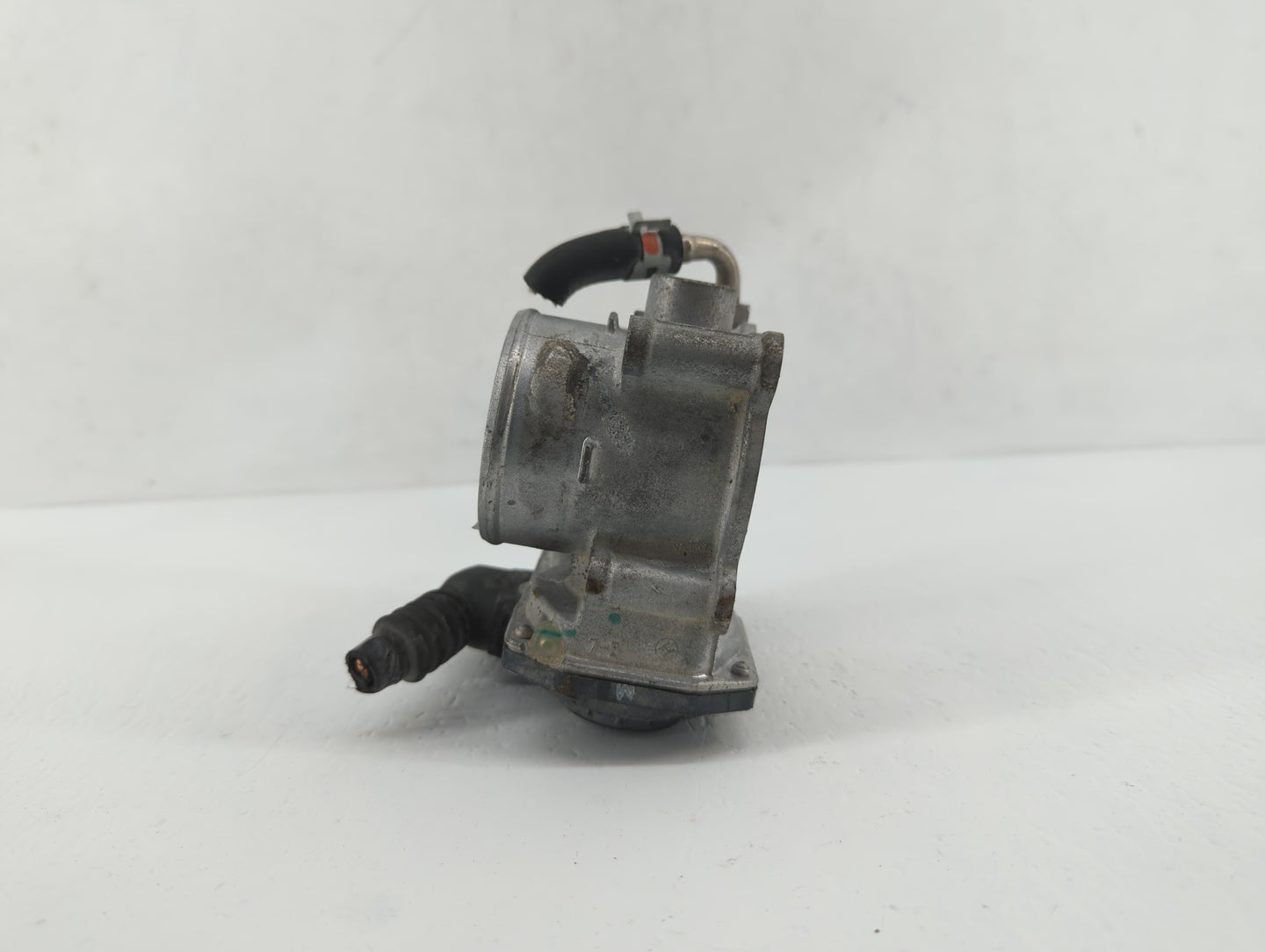 2022 Toyota Corolla Throttle Body P/N:22030-0T130 22030-37040 Fits Fits 2013 2014 OEM Used Auto Parts - Oemusedautoparts1.co