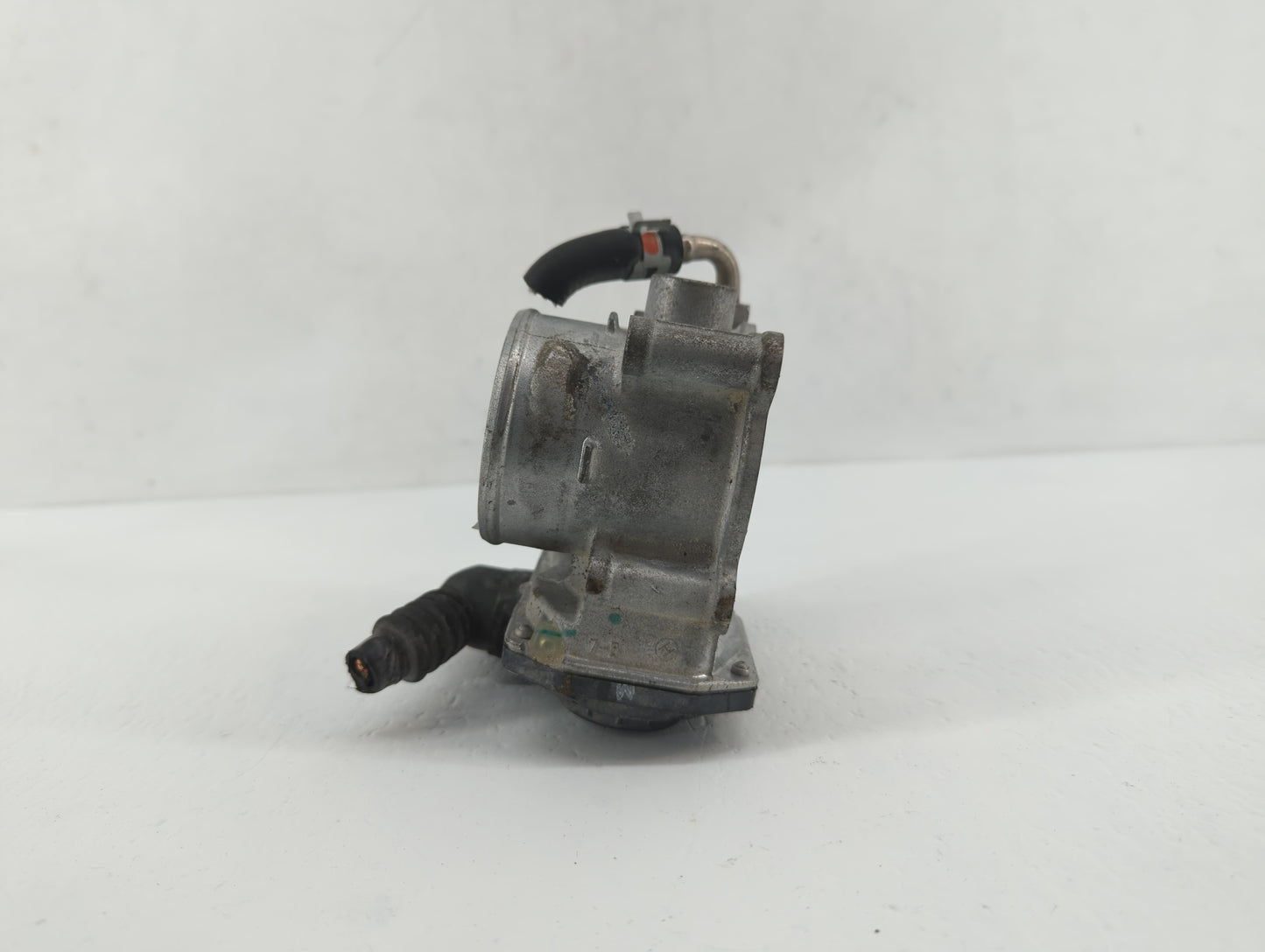 2022 Toyota Corolla Throttle Body P/N:22030-0T130 22030-37040 Fits Fits 2013 2014 OEM Used Auto Parts - Oemusedautoparts1.co