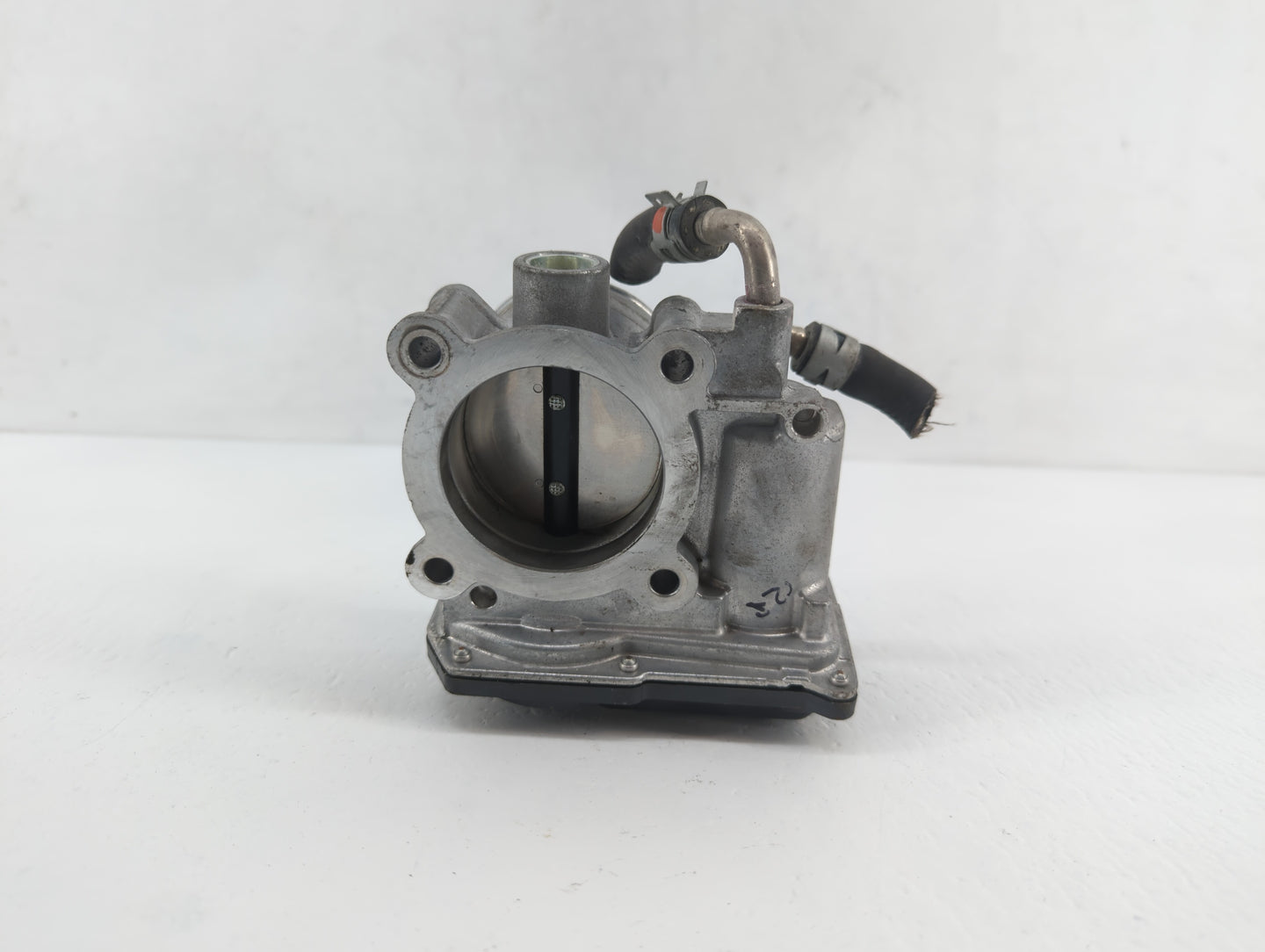 2022 Toyota Corolla Throttle Body P/N:22030-0T130 22030-37040 Fits Fits 2013 2014 OEM Used Auto Parts - Oemusedautoparts1.co