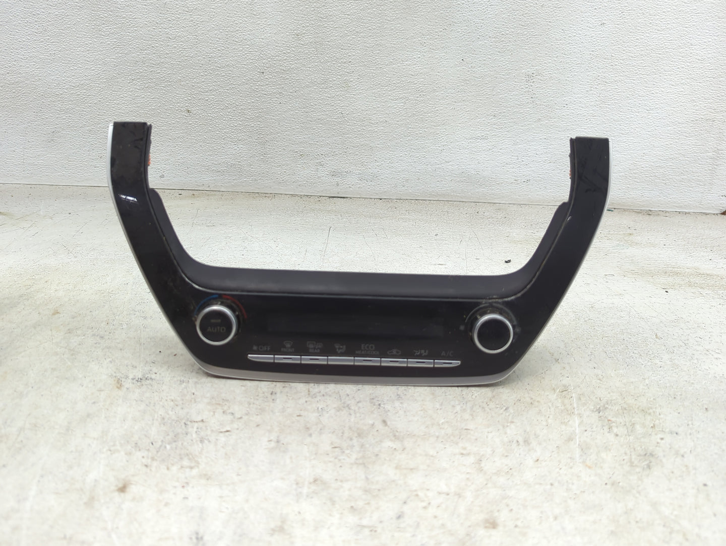 2022 Toyota Corolla Cross Climate Control Module Temperature AC/Heater Replacement P/N:55900-0A16Q Fits OEM Used Auto Parts 