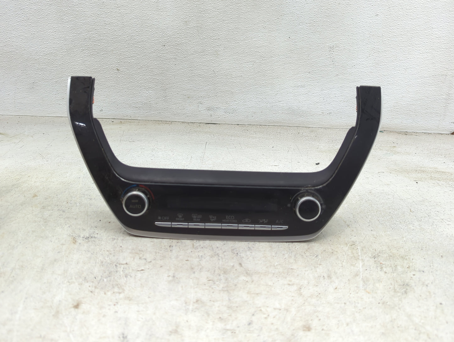 2022 Toyota Corolla Cross Climate Control Module Temperature AC/Heater Replacement P/N:55900-0A16Q Fits OEM Used Auto Parts 