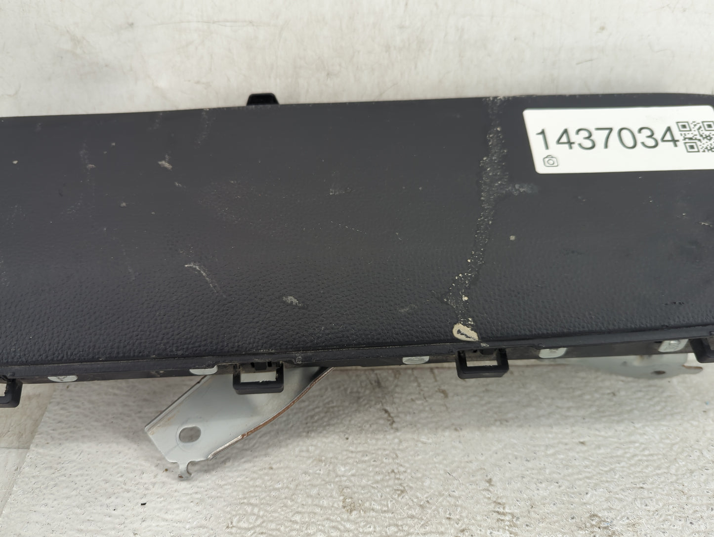 2022 Toyota Corolla Cross Air Bag Passenger Right Knee OEM P/N:SAB ASP-2 0080.P1.12.0003 Fits OEM Used Auto Parts - Oemuseda