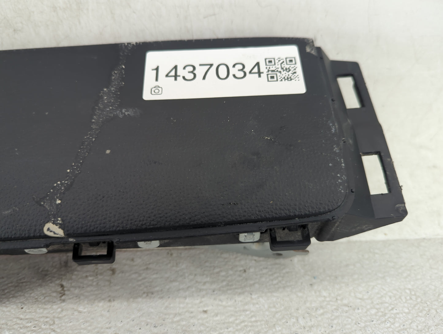 2022 Toyota Corolla Cross Air Bag Passenger Right Knee OEM P/N:SAB ASP-2 0080.P1.12.0003 Fits OEM Used Auto Parts - Oemuseda