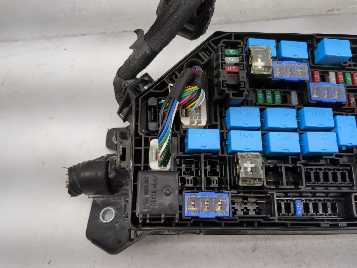 2022 Toyota Corolla Cross Fusebox Fuse Box Panel Relay Module P/N:82662-0A120 Fits OEM Used Auto Parts - Oemusedautoparts1.c