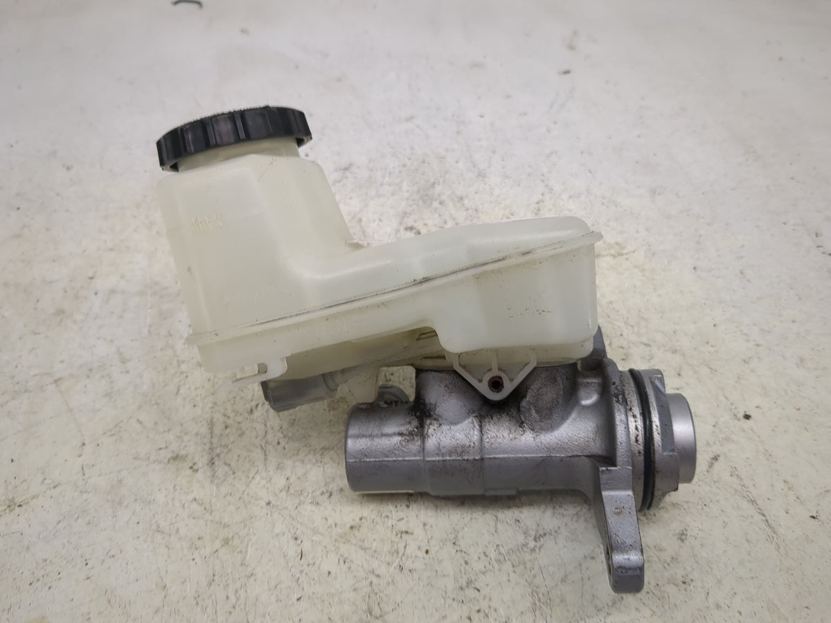 2022-2022 Toyota Corolla Cross Brake Master Cylinder - Oemusedautoparts1.com
