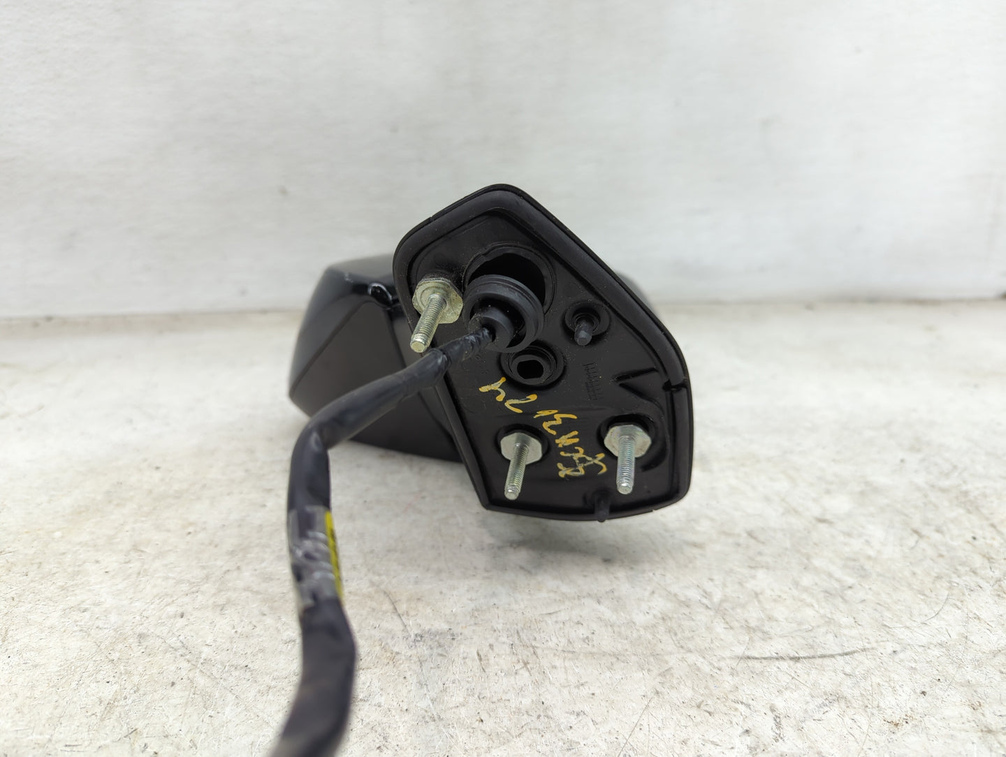 2020-2022 Toyota Highlander Driver Side View Mirror - Left Door Mirror OEM Used - Oemusedautoparts1.com