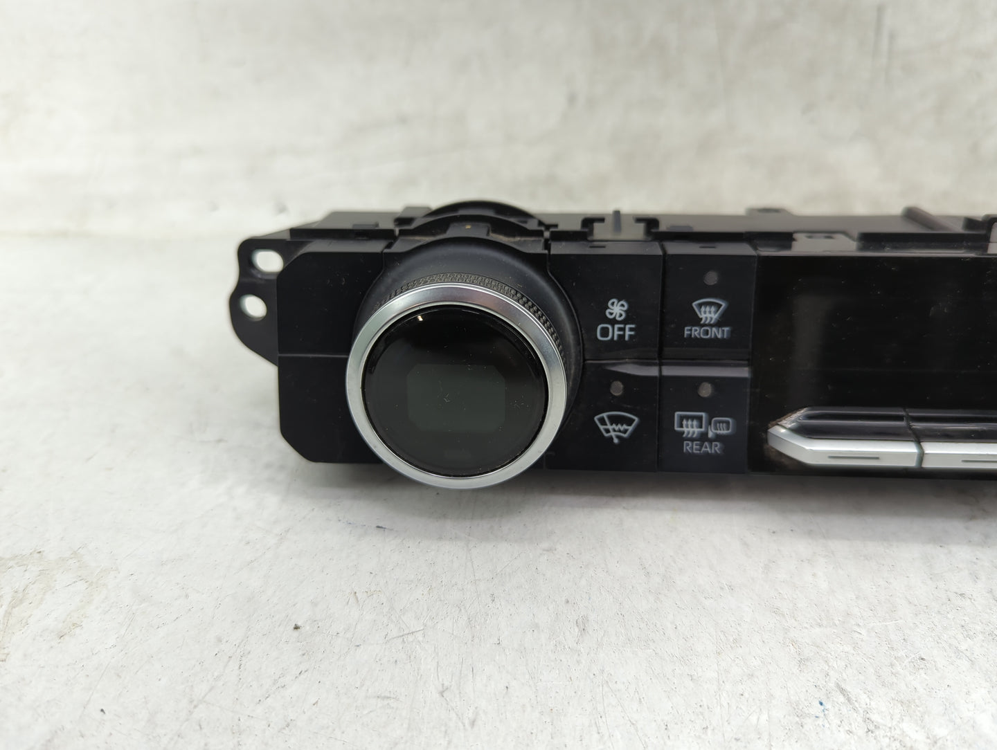 2020-2022 Toyota Highlander Climate Control Module Temperature AC/Heater Replacement P/N:55900-0E095-3M1D 55900-0E Fits OEM 