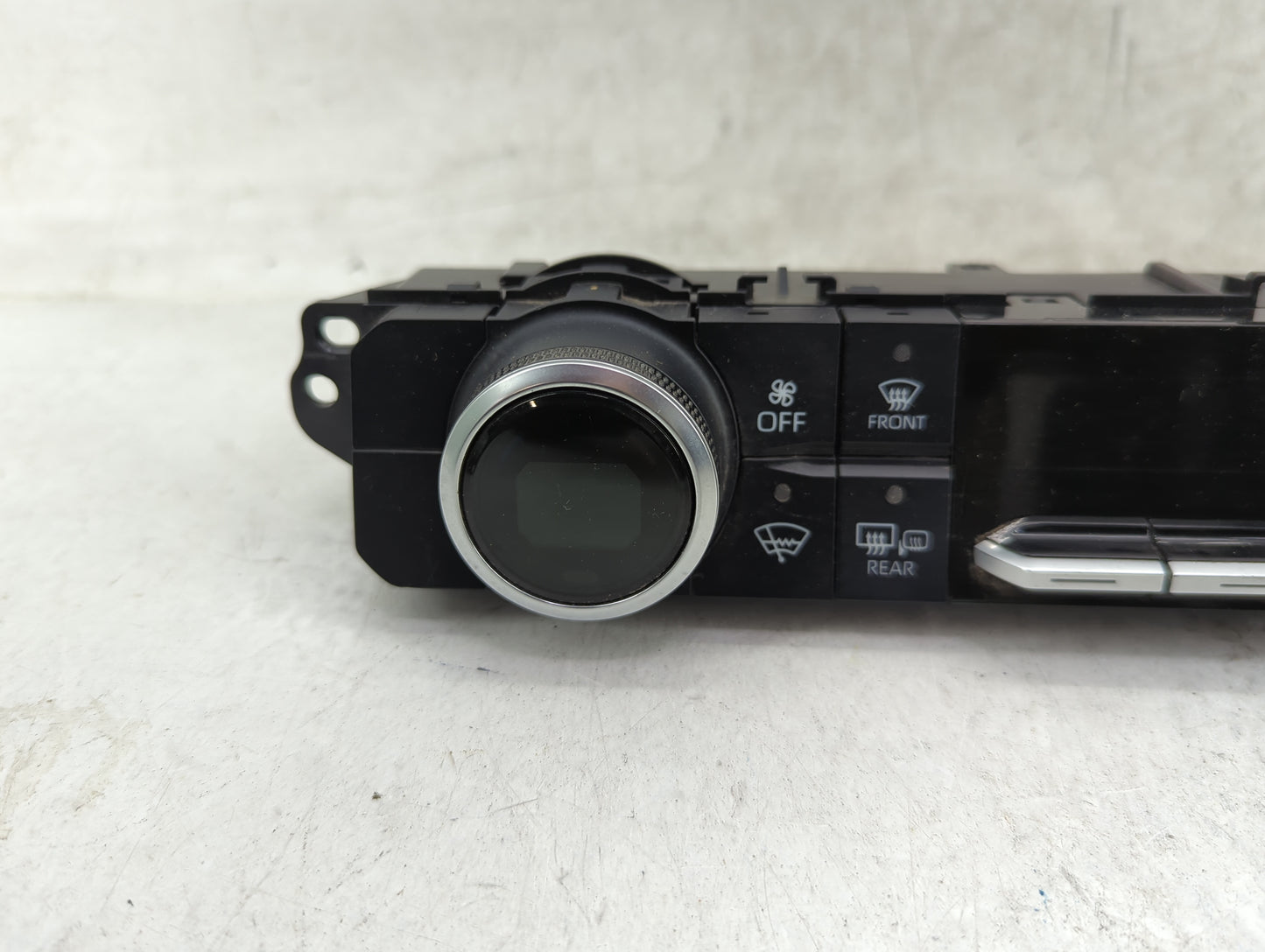 2020-2022 Toyota Highlander Climate Control Module Temperature AC/Heater Replacement P/N:55900-0E095-3M1D 55900-0E Fits OEM 