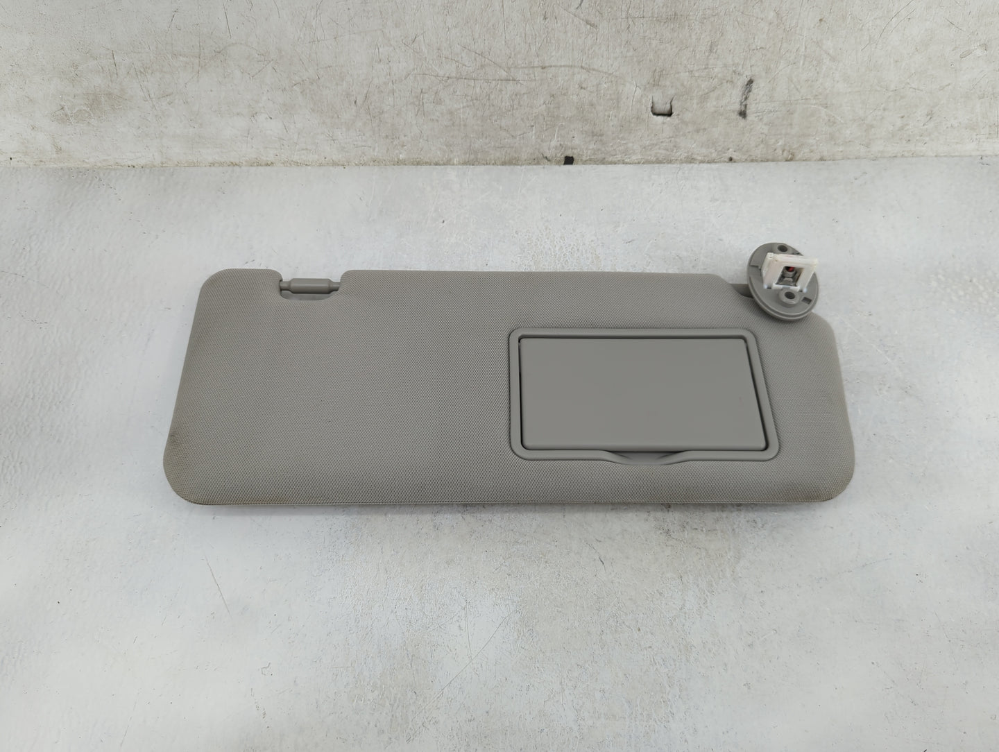 2020-2022 Toyota Highlander Sun Visor Shade Replacement Passenger Right Mirror Fits Fits 2020 2021 2022 OEM Used Auto Parts 