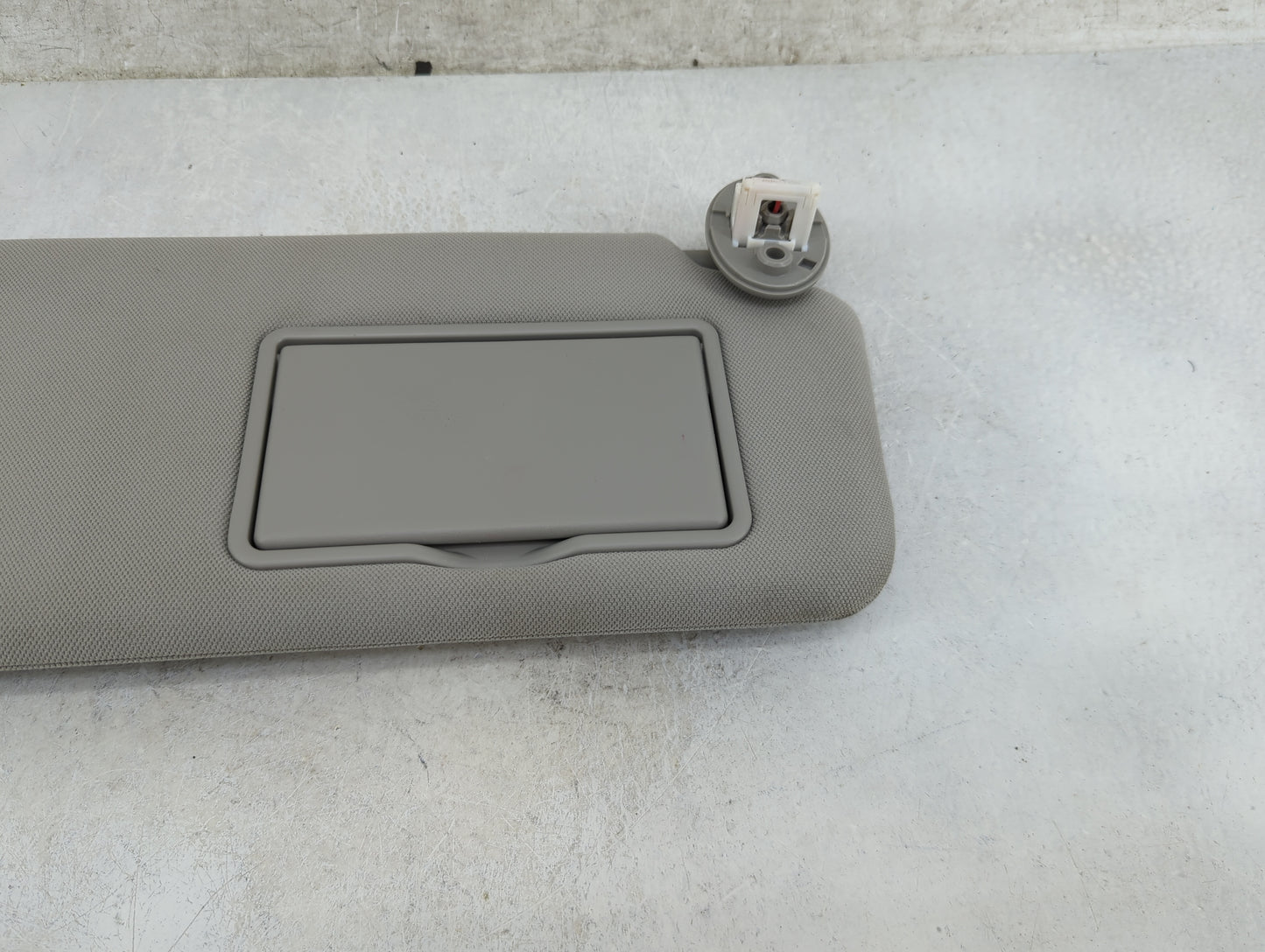 2020-2022 Toyota Highlander Sun Visor Shade Replacement Passenger Right Mirror Fits Fits 2020 2021 2022 OEM Used Auto Parts 