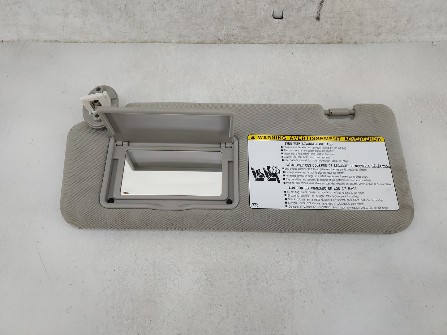 2020-2022 Toyota Highlander Sun Visor Shade Replacement Driver Left Mirror Fits Fits 2020 2021 2022 OEM Used Auto Parts - Oe