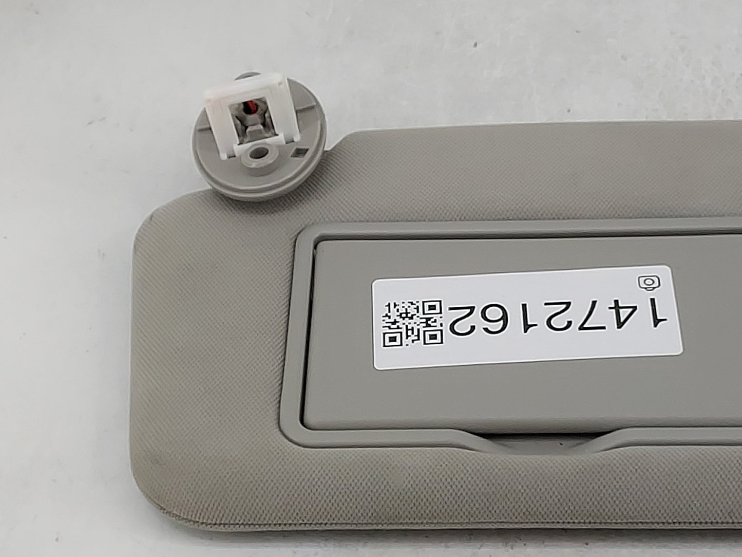 2020-2022 Toyota Highlander Sun Visor Shade Replacement Driver Left Mirror Fits Fits 2020 2021 2022 OEM Used Auto Parts - Oe