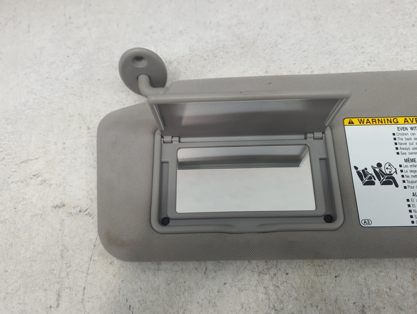2020-2022 Toyota Highlander Sun Visor Shade Replacement Driver Left Mirror Fits Fits 2020 2021 2022 OEM Used Auto Parts - Oe