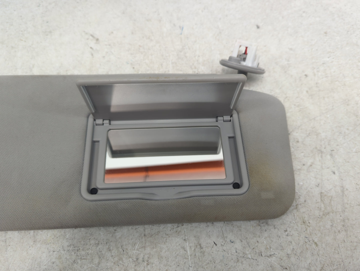 2020-2022 Toyota Highlander Sun Visor Shade Replacement Passenger Right Mirror Fits Fits 2020 2021 2022 OEM Used Auto Parts 