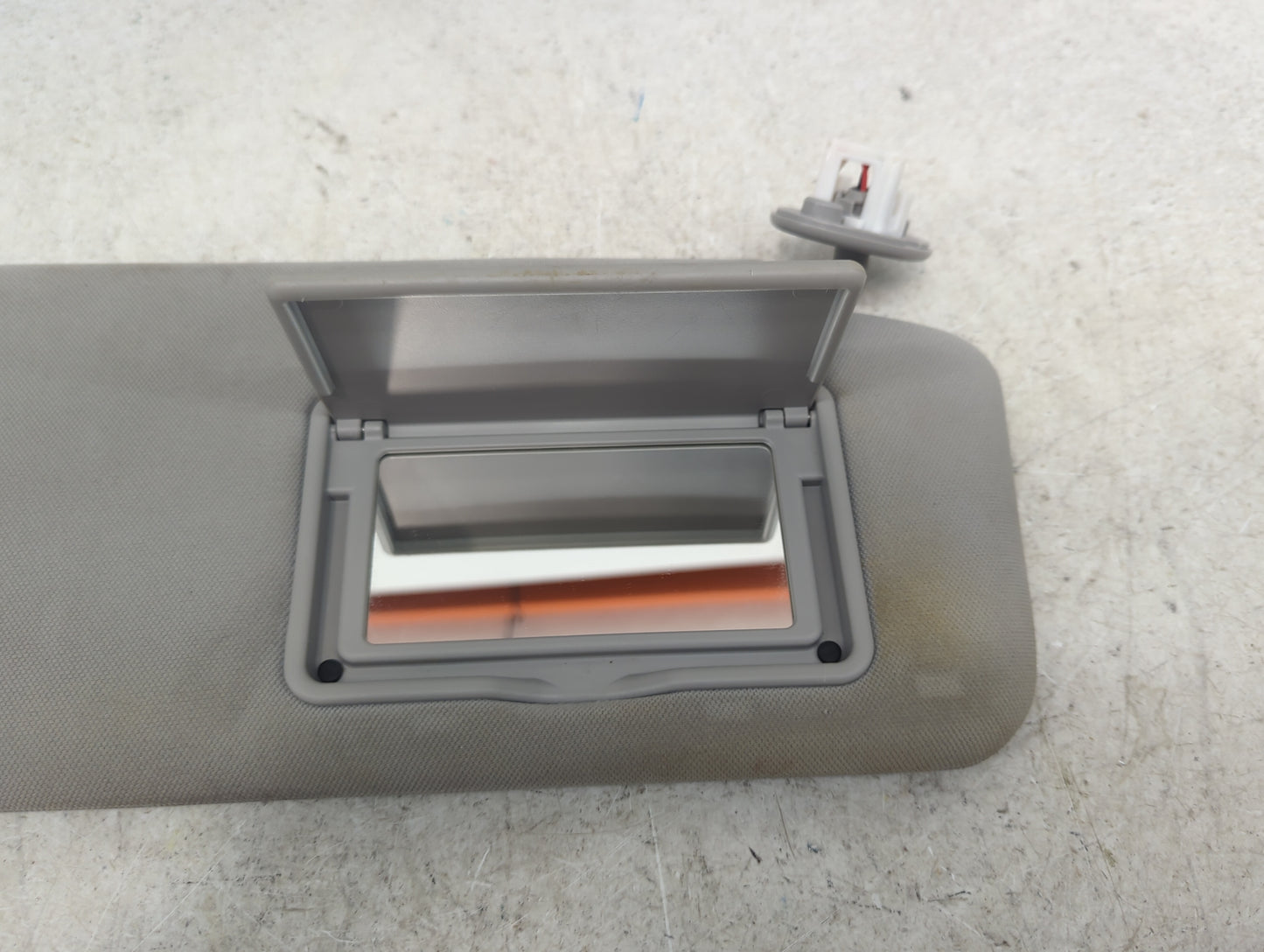 2020-2022 Toyota Highlander Sun Visor Shade Replacement Passenger Right Mirror Fits Fits 2020 2021 2022 OEM Used Auto Parts 