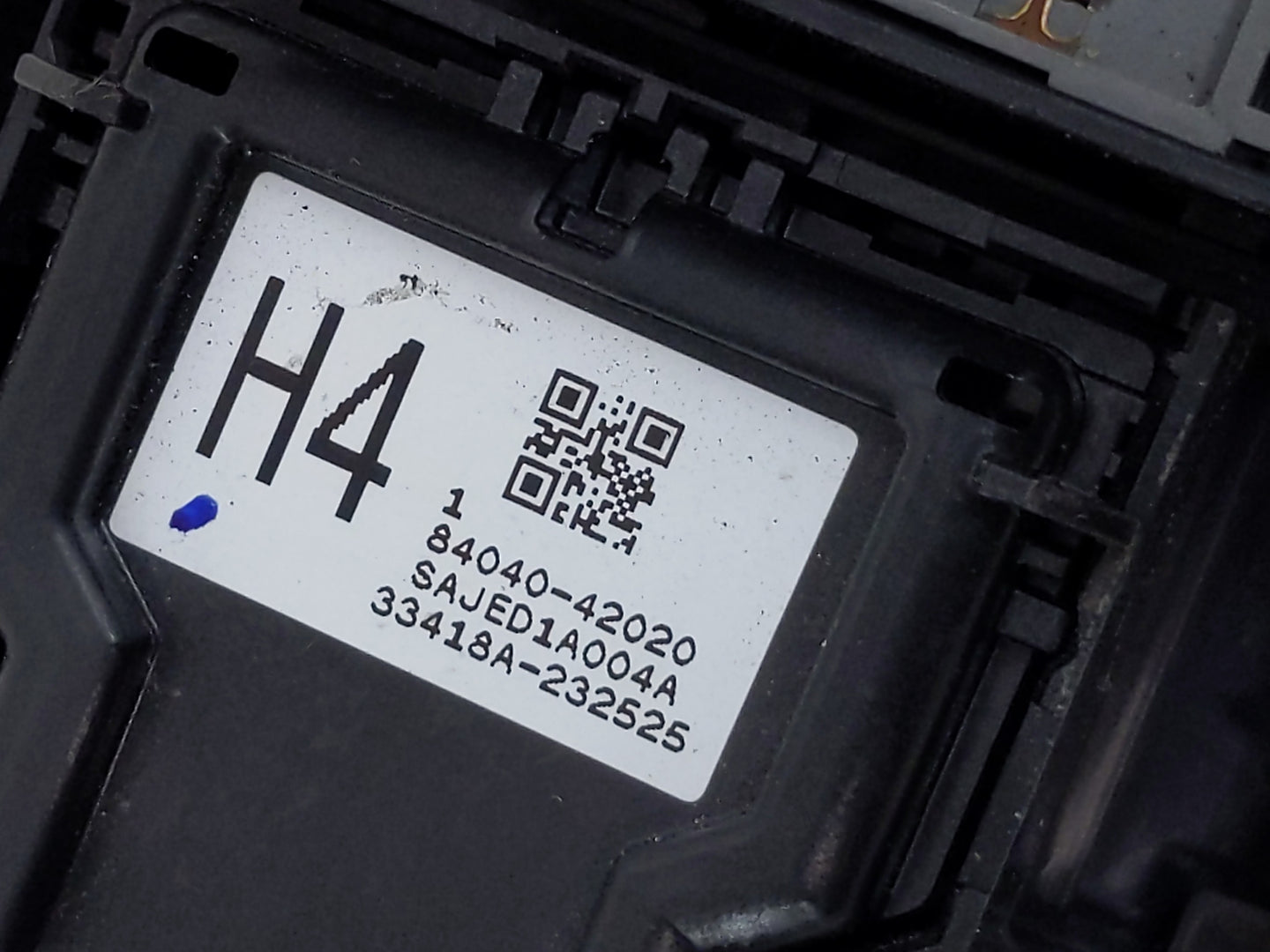 2019-2022 Toyota Rav4 Master Power Window Switch Replacement Driver Side Left P/N:84040-42020 Fits Fits 2019 2020 2021 2022 