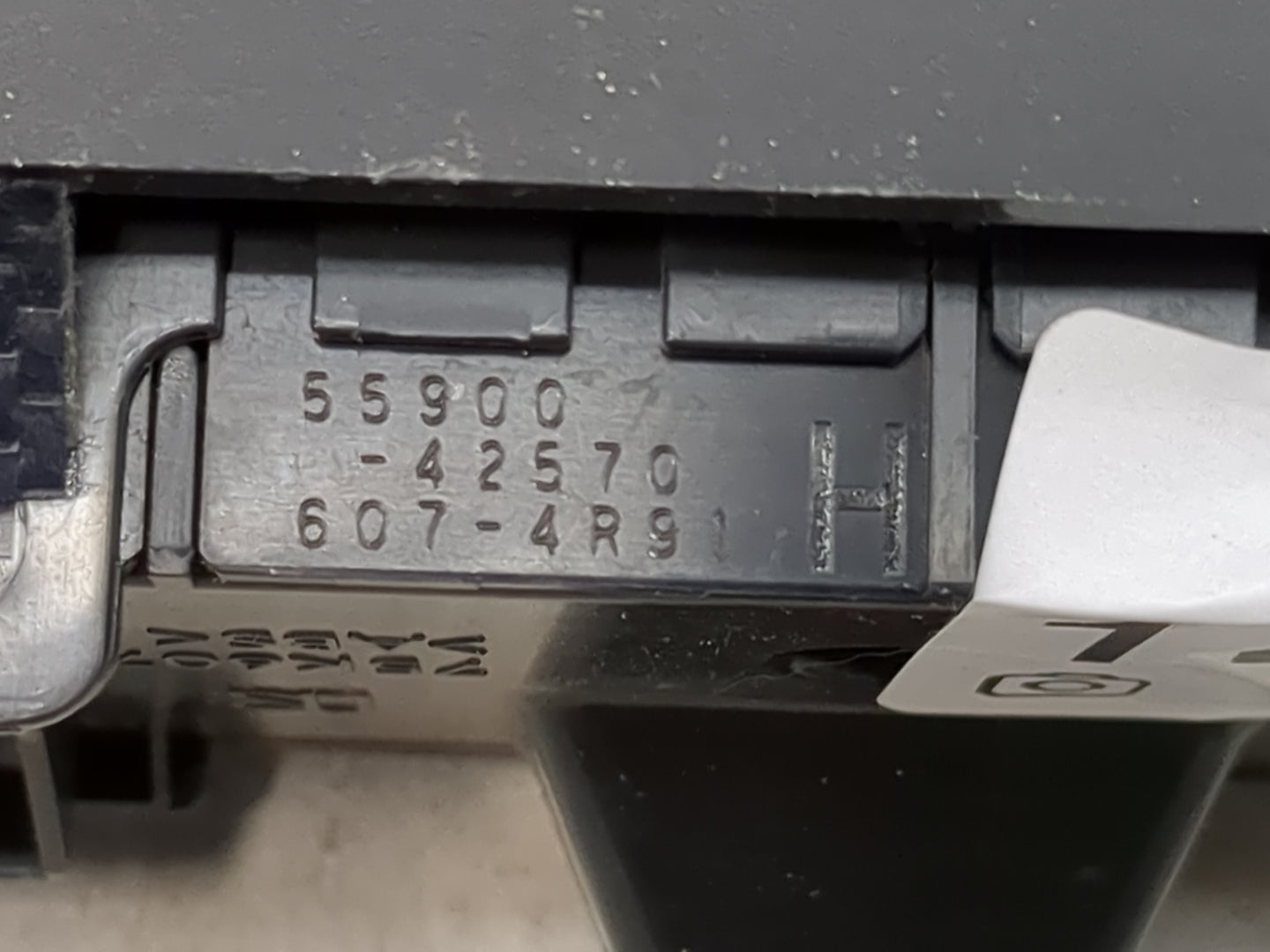 2019-2022 Toyota Rav4 Climate Control Module Temperature AC/Heater Replacement P/N:55900-42570 607-4R91 Fits OEM Used Auto P