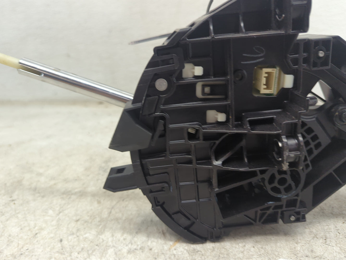 2022 Toyota Sienna Floor Console Assembly Shifter - Oemusedautoparts1.com