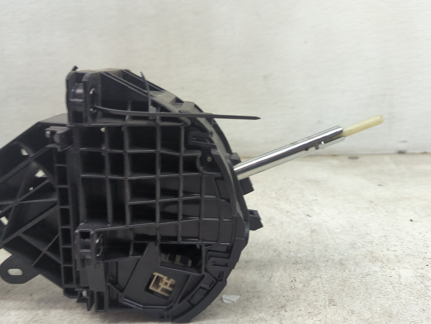 2022 Toyota Sienna Floor Console Assembly Shifter - Oemusedautoparts1.com