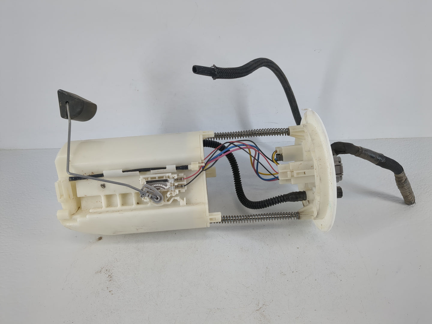 2016-2022 Toyota Tacoma Electrical Gas Fuel Pump Assembly - Oemusedautoparts1.com