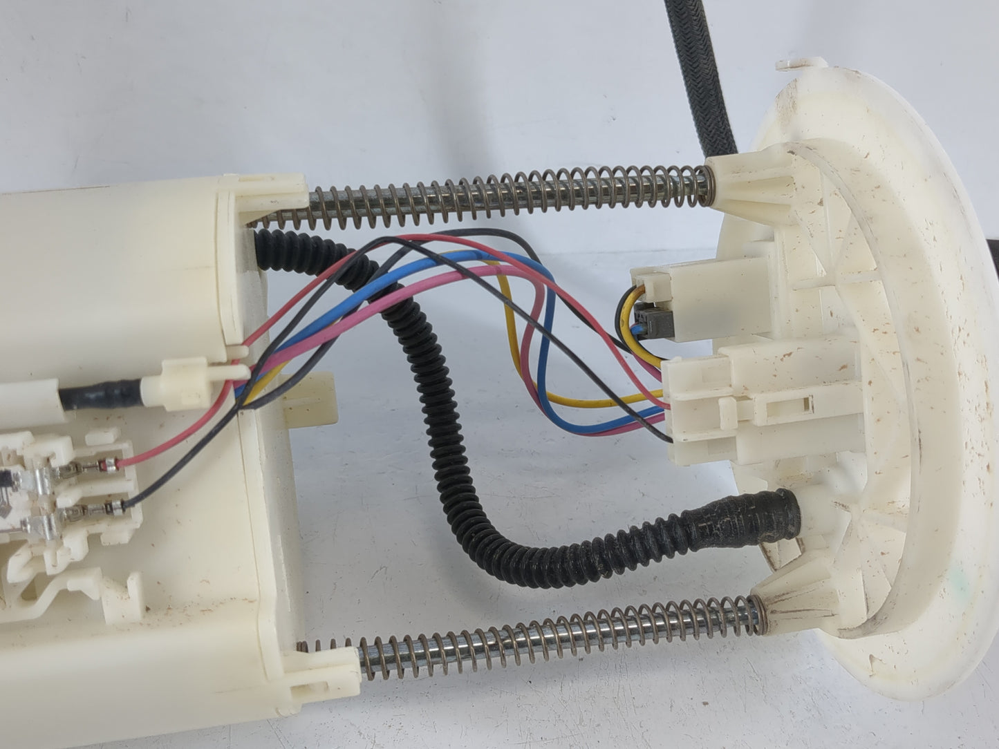 2016-2022 Toyota Tacoma Electrical Gas Fuel Pump Assembly - Oemusedautoparts1.com