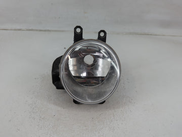 2016-2022 Toyota Tacoma Passenger Right Oem Front Light Lamp - Oemusedautoparts1.com