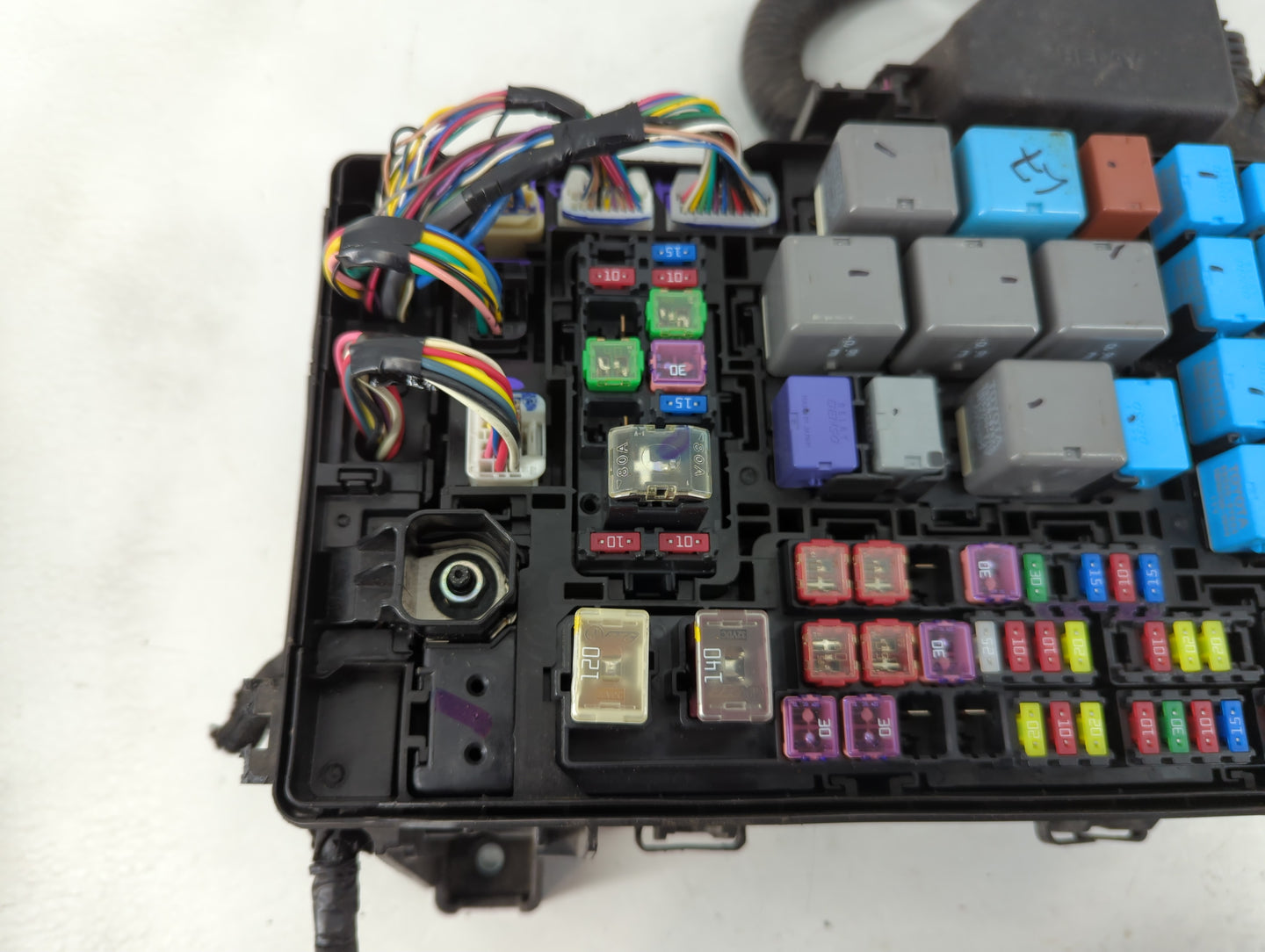 2016-2022 Toyota Tacoma Fusebox Fuse Box Panel Relay Module Fits Fits 2016 2017 2018 2019 2020 2021 2022 OEM Used Auto Parts