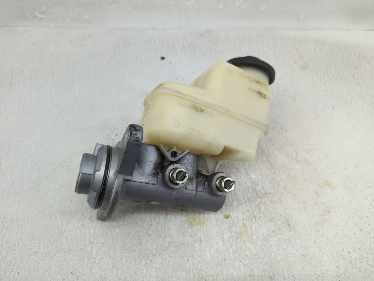 2009-2022 Toyota Tacoma Brake Master Cylinder 1277843 - Oemusedautoparts1.com