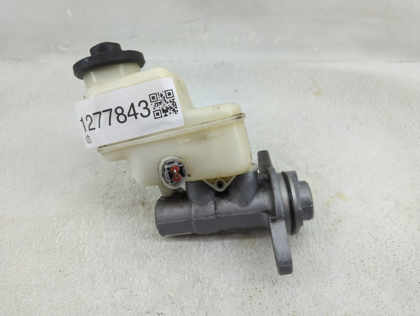 2009-2022 Toyota Tacoma Brake Master Cylinder - Oemusedautoparts1.com