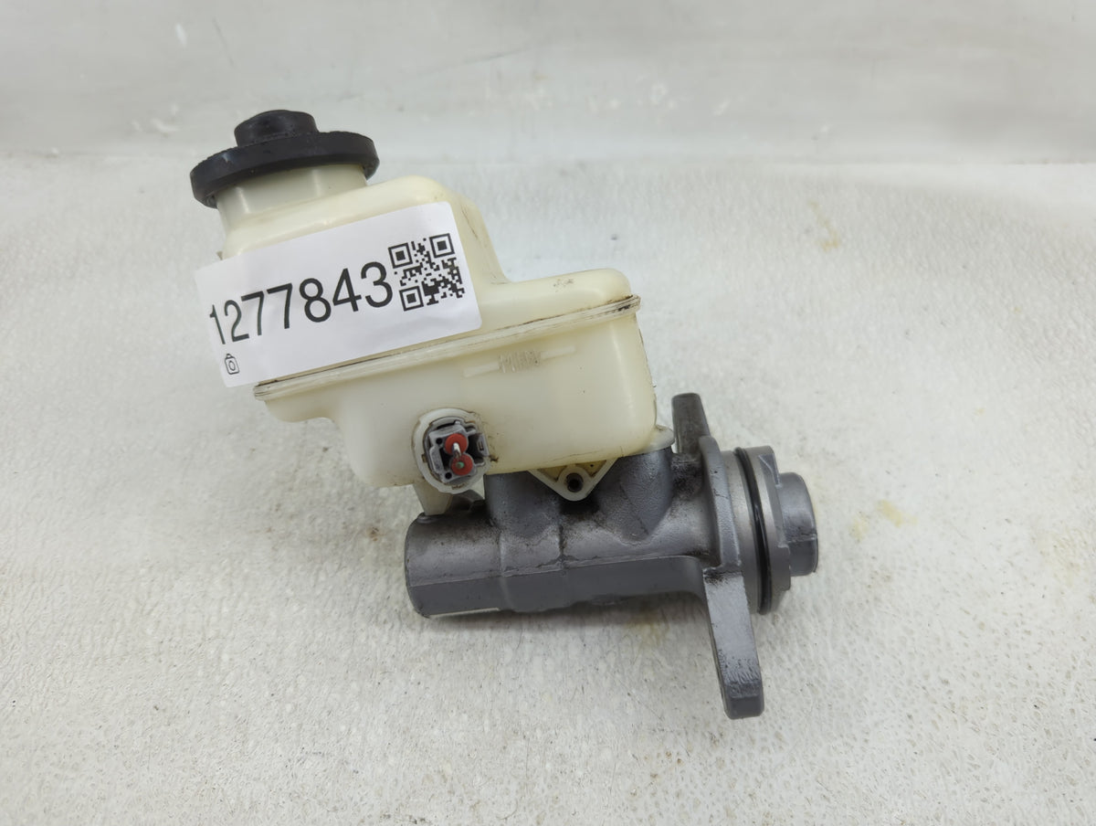 2009-2022 Toyota Tacoma Brake Master Cylinder 1277843 - Oemusedautoparts1.com