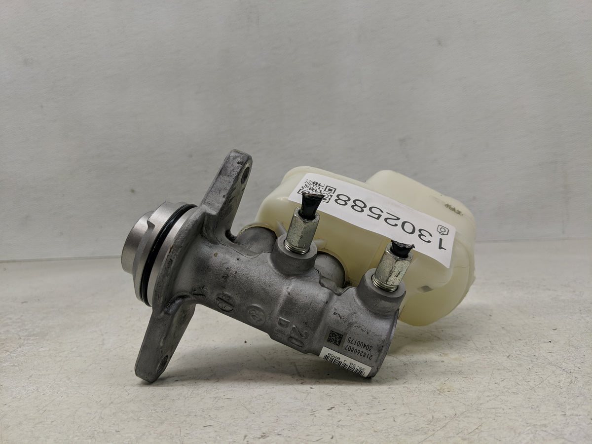 2009-2022 Toyota Tacoma Brake Master Cylinder 1302588 - Oemusedautoparts1.com