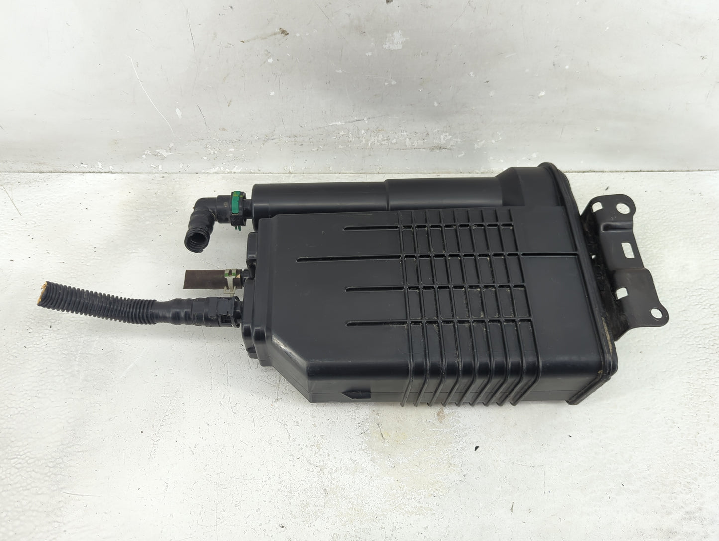 2022 Toyota Tacoma Fuel Vapor Charcoal Canister - Oemusedautoparts1.com