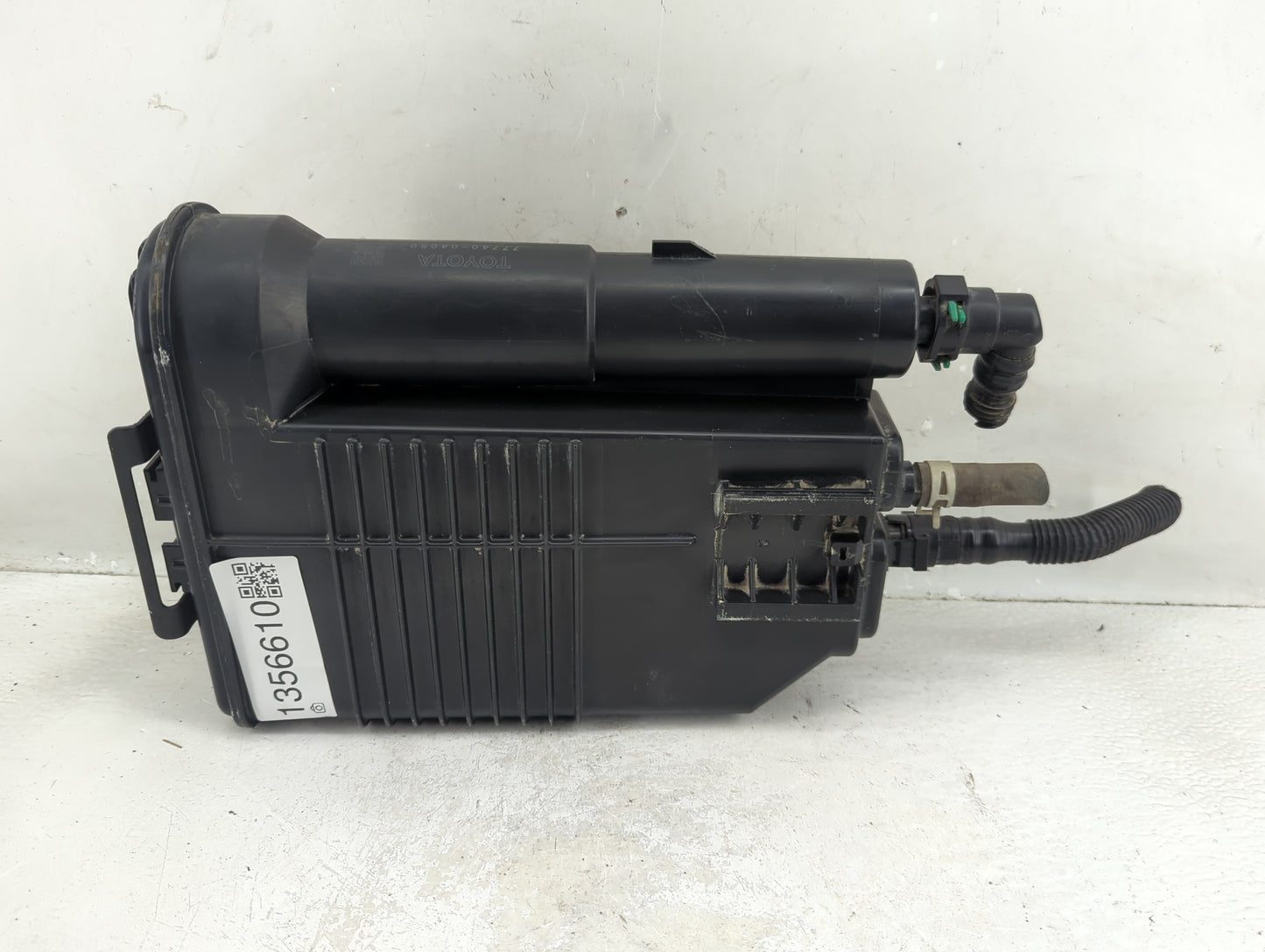 2022 Toyota Tacoma Fuel Vapor Charcoal Canister - Oemusedautoparts1.com