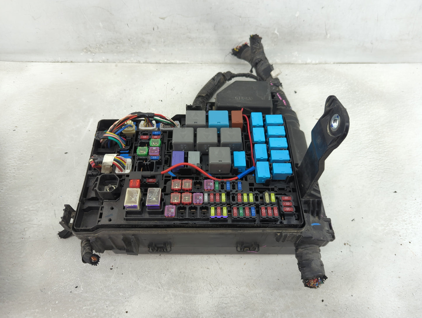 2016-2022 Toyota Tacoma Fusebox Fuse Box Panel Relay Module Fits Fits 2016 2017 2018 2019 2020 2021 2022 OEM Used Auto Parts