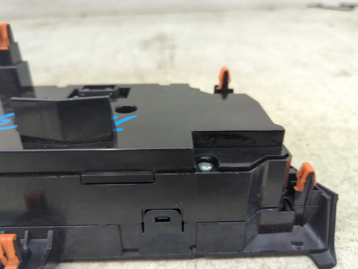 2022 Toyota Tacoma Climate Control Module Temperature AC/Heater Replacement P/N:34014Y6899 Fits OEM Used Auto Parts - Oemuse